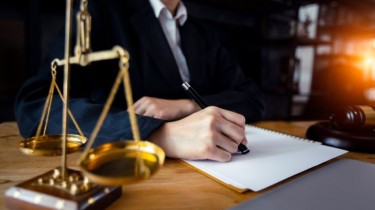 Benefits of Working with a Turkish Lawyer in America